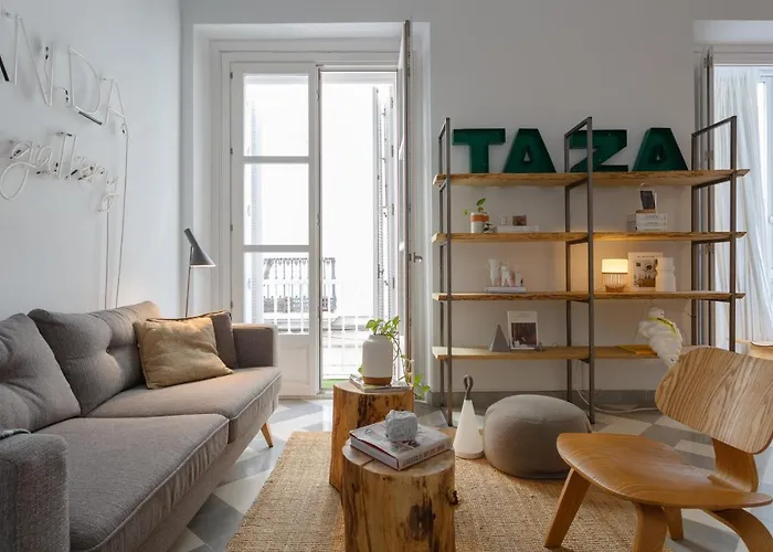The Queen\'S Designer Apartment By Cadiz4Rentals