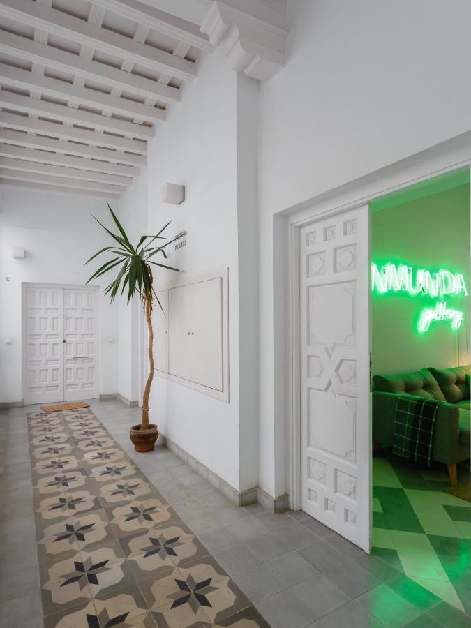 The Queen's Designer By Cadiz4rentals Apartment *