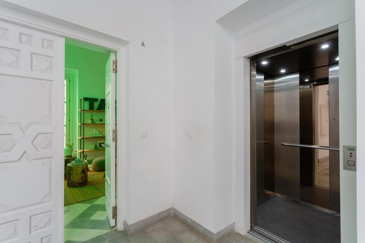 Apartment The Queen's Designer By Cadiz4rentals Cadiz